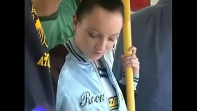 Im bus befummelt