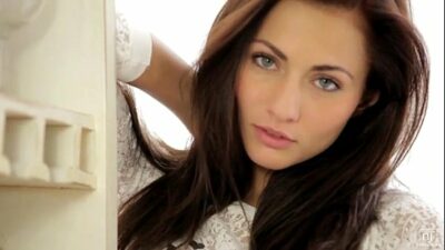 Michaela issizu