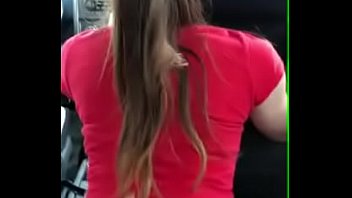 Porno mit der Frau des Freundes, der eine ungezogene Katze ist